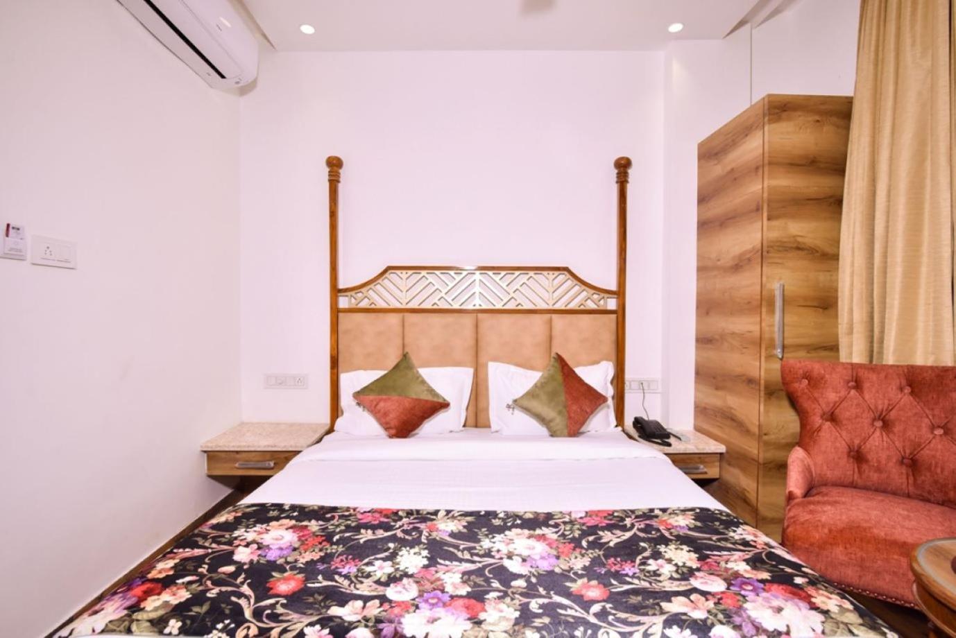 Hotel Rv Golden Αμριτσάρ Εξωτερικό φωτογραφία