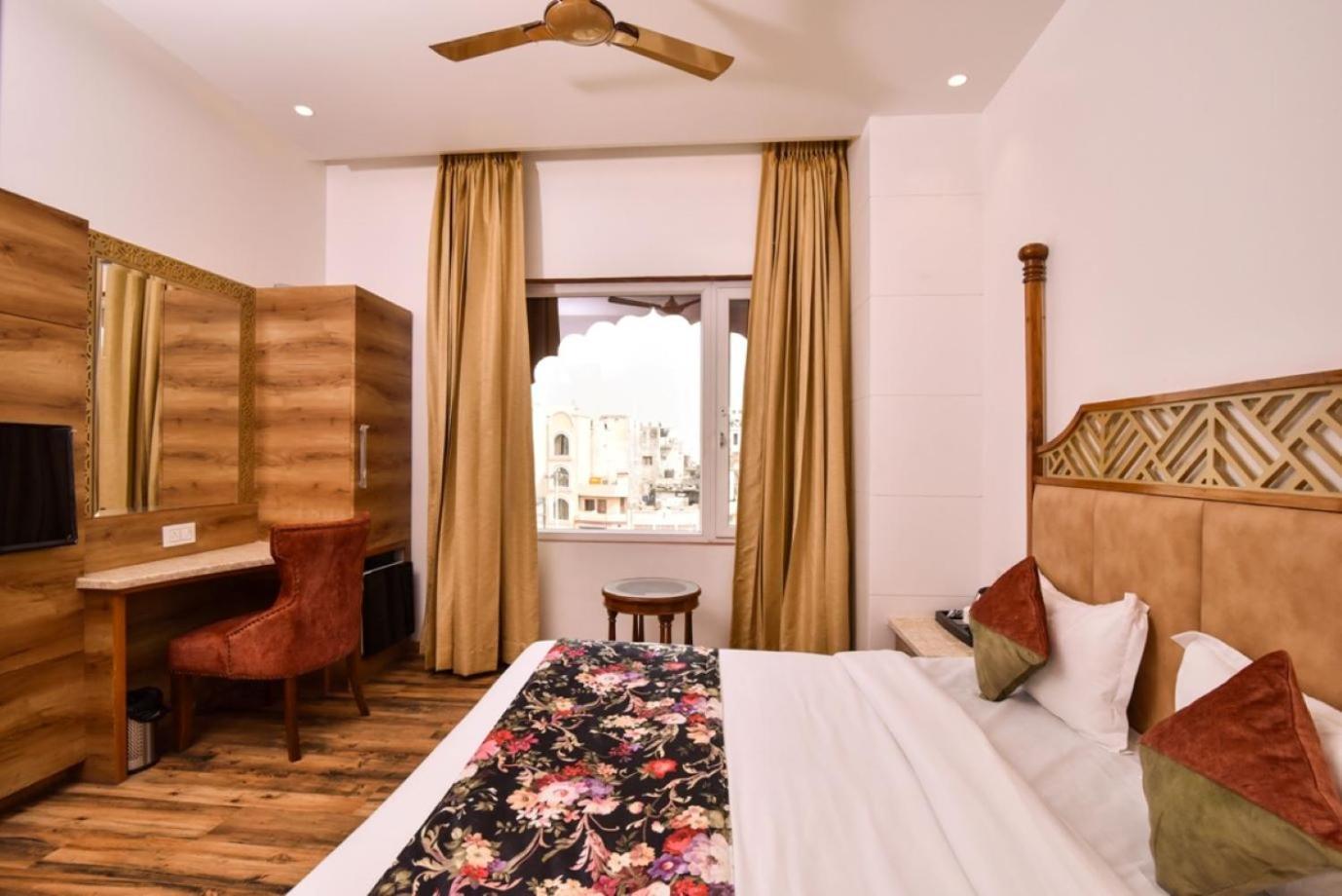 Hotel Rv Golden Αμριτσάρ Εξωτερικό φωτογραφία