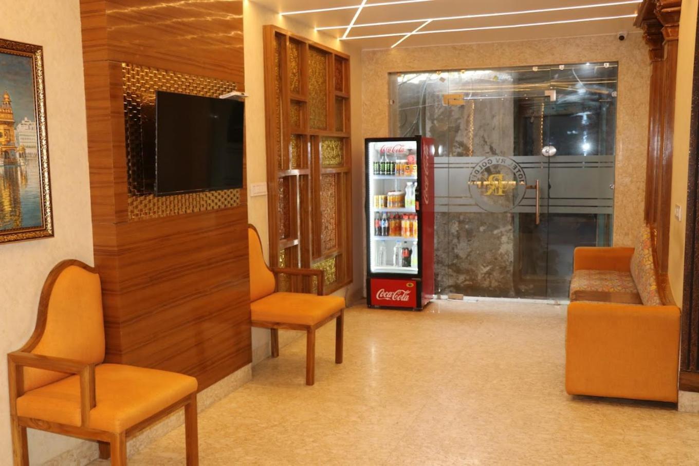 Hotel Rv Golden Αμριτσάρ Εξωτερικό φωτογραφία